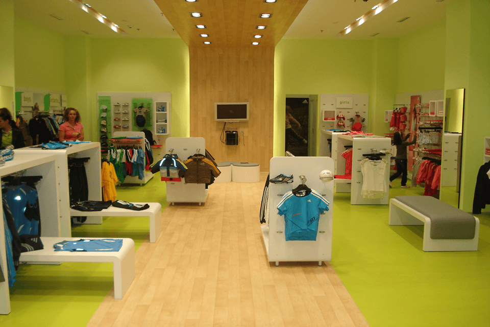 Covor PVC si parhet cu design personalizabil pentru magazine comerciale